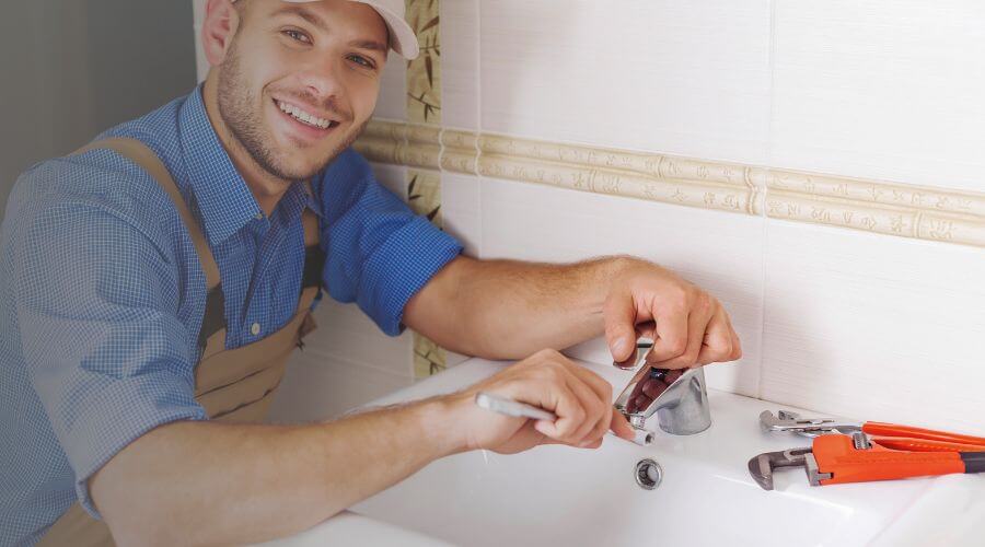 Professional clogged drains services in Iroquois, SD